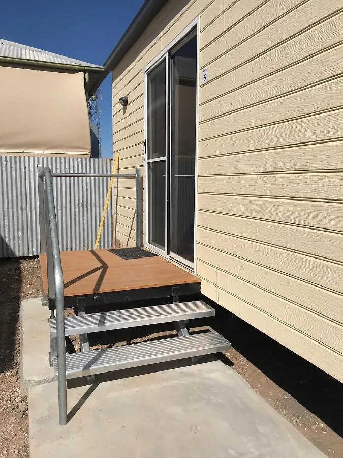Australian Hotel Winton Cabins