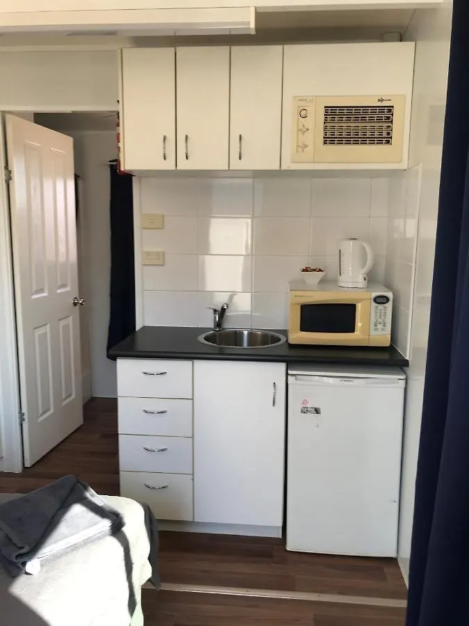 Australian Hotel Winton Cabins أستراليا